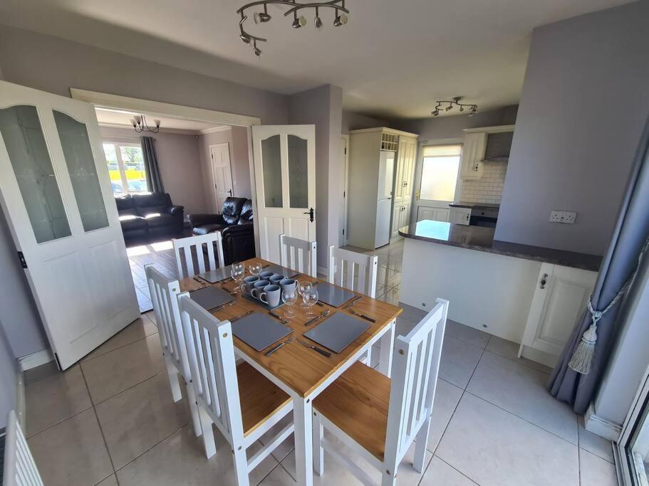 Bundoran Seaside Stays House - Wifi, Large Spacious Home Exteriér fotografie