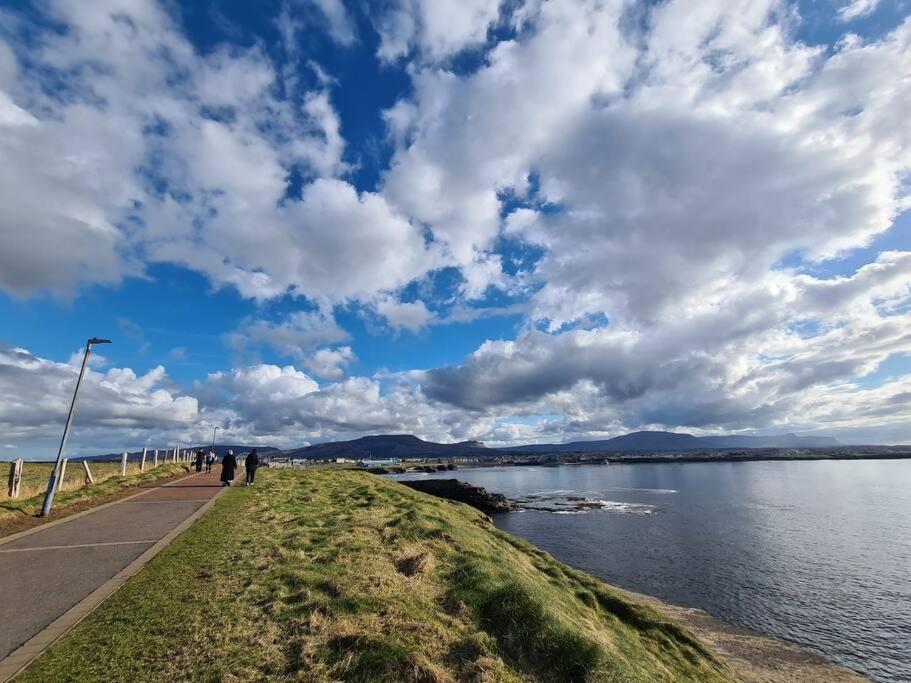 Bundoran Seaside Stays House - Wifi, Large Spacious Home Exteriér fotografie