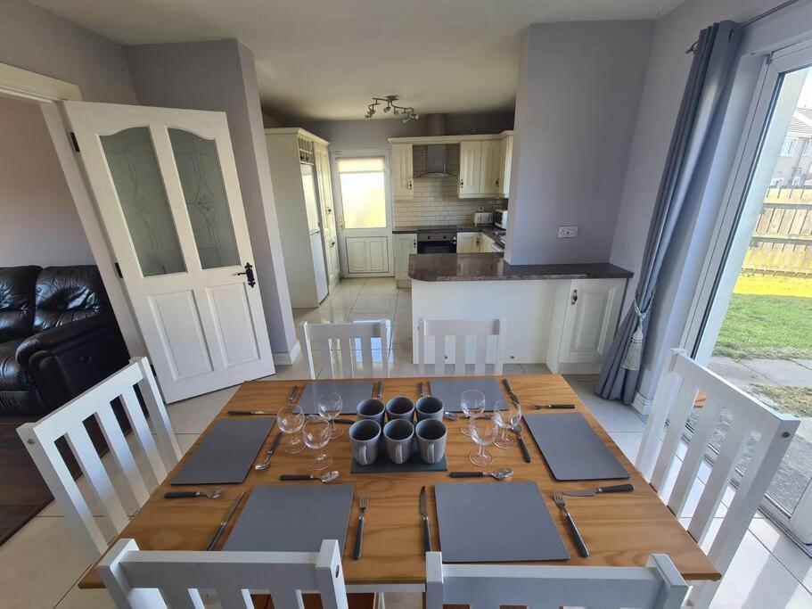Bundoran Seaside Stays House - Wifi, Large Spacious Home Exteriér fotografie